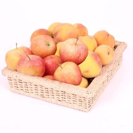 Apples & Peaches Gift Basket by Fresh Fruits for Ramadan