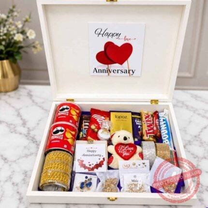 Anniversary Gift Box gift delivery in Pakistan