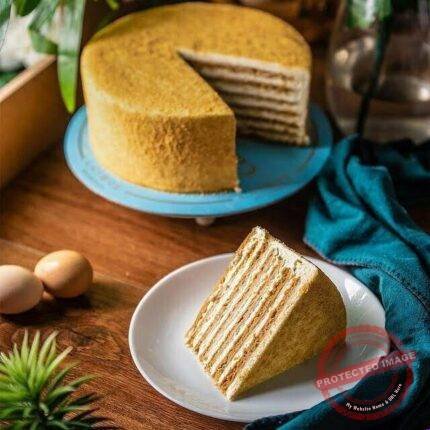 Honey Cake gift delivery in Pakistan