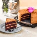 Milk – Chocolate – Cake gift delivery in Pakistan