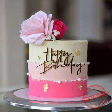 Beautiful Cake gift delivery in Lahore