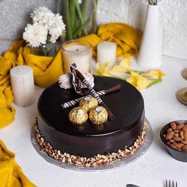 Ferrero Rocher Chocolate Cake Ferrero Rocher Chocolate Cake gift delivery in Pakistan