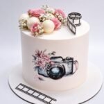 Beautiful Designer Cake gift delivery in Lahore