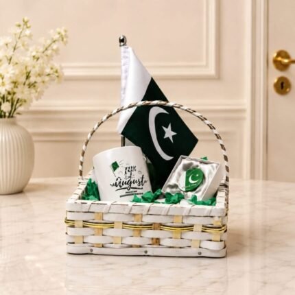 14 August Wishes Basket gift delivery in Pakistan
