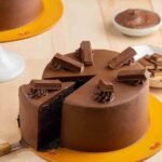 KitKat Cake gift delivery in Karachi