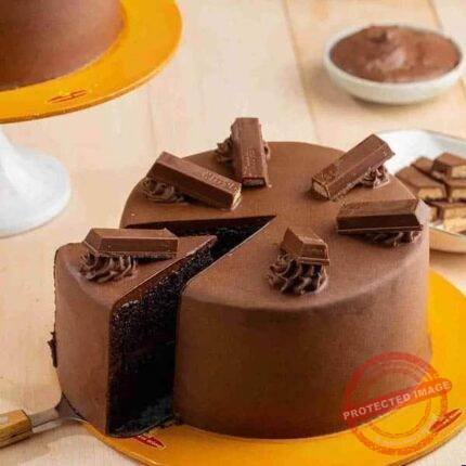 KitKat Cake gift delivery in Karachi
