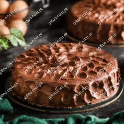 Special Fudge Cake gift delivery in Karachi