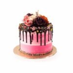 Customised Cake gift delivery in Pakistan